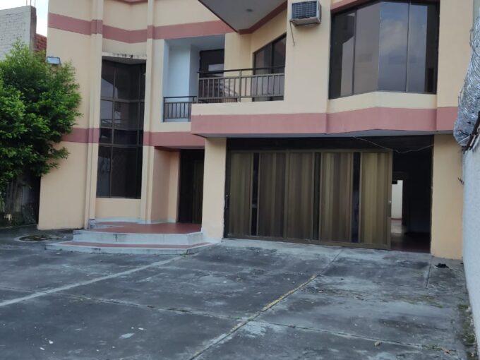 ZAMORANO | AMPLIA PROPIEDAD COMERCIAL